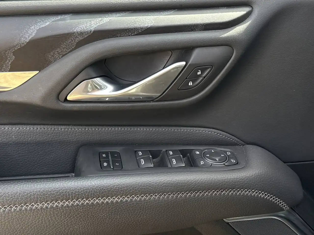 GMC Yukon снимка GMC Yukon