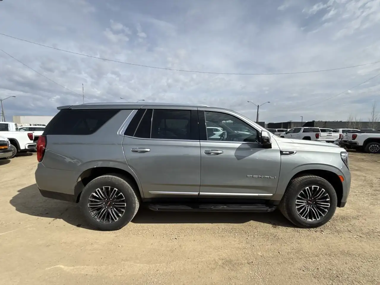 GMC Yukon снимка GMC Yukon