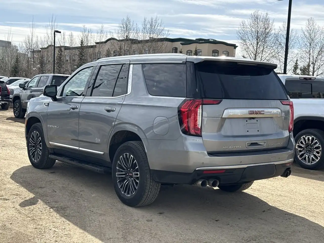 GMC Yukon снимка GMC Yukon