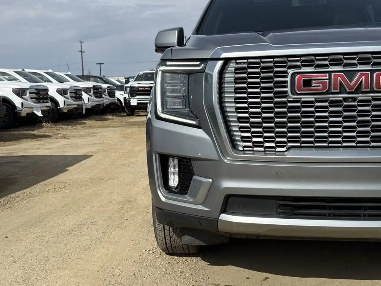 GMC Yukon снимка GMC Yukon