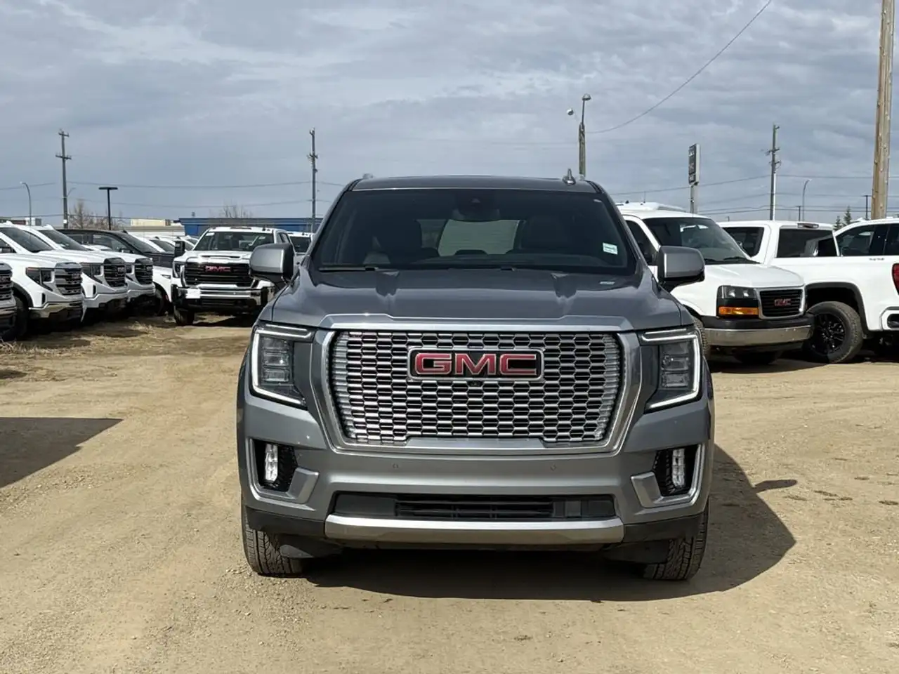 GMC Yukon снимка GMC Yukon