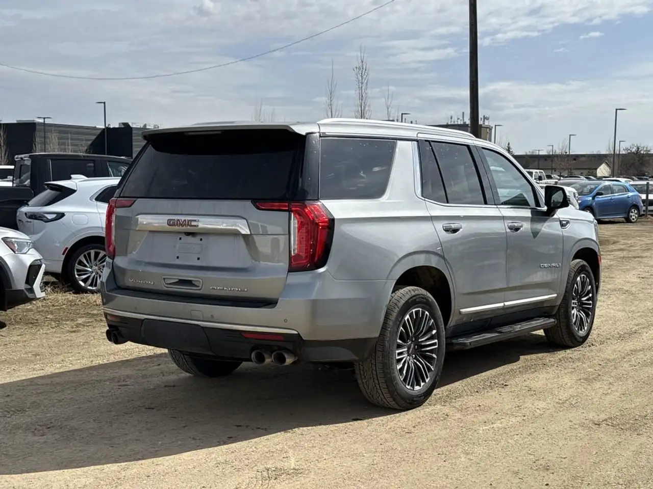 GMC Yukon снимка GMC Yukon
