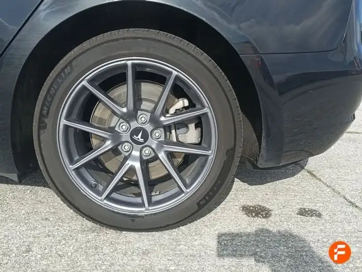 Tesla Model 3 2023, foto 24