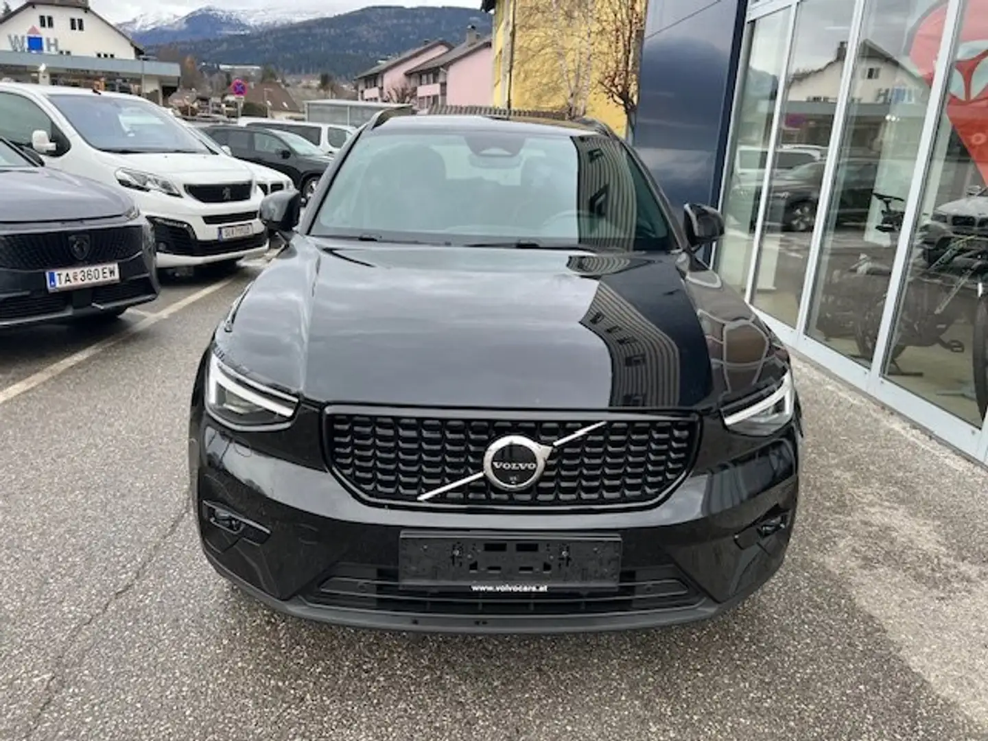 Volvo XC40 Plus Dark 2WD *20.500km*EZ 04/2025* Noir - 2