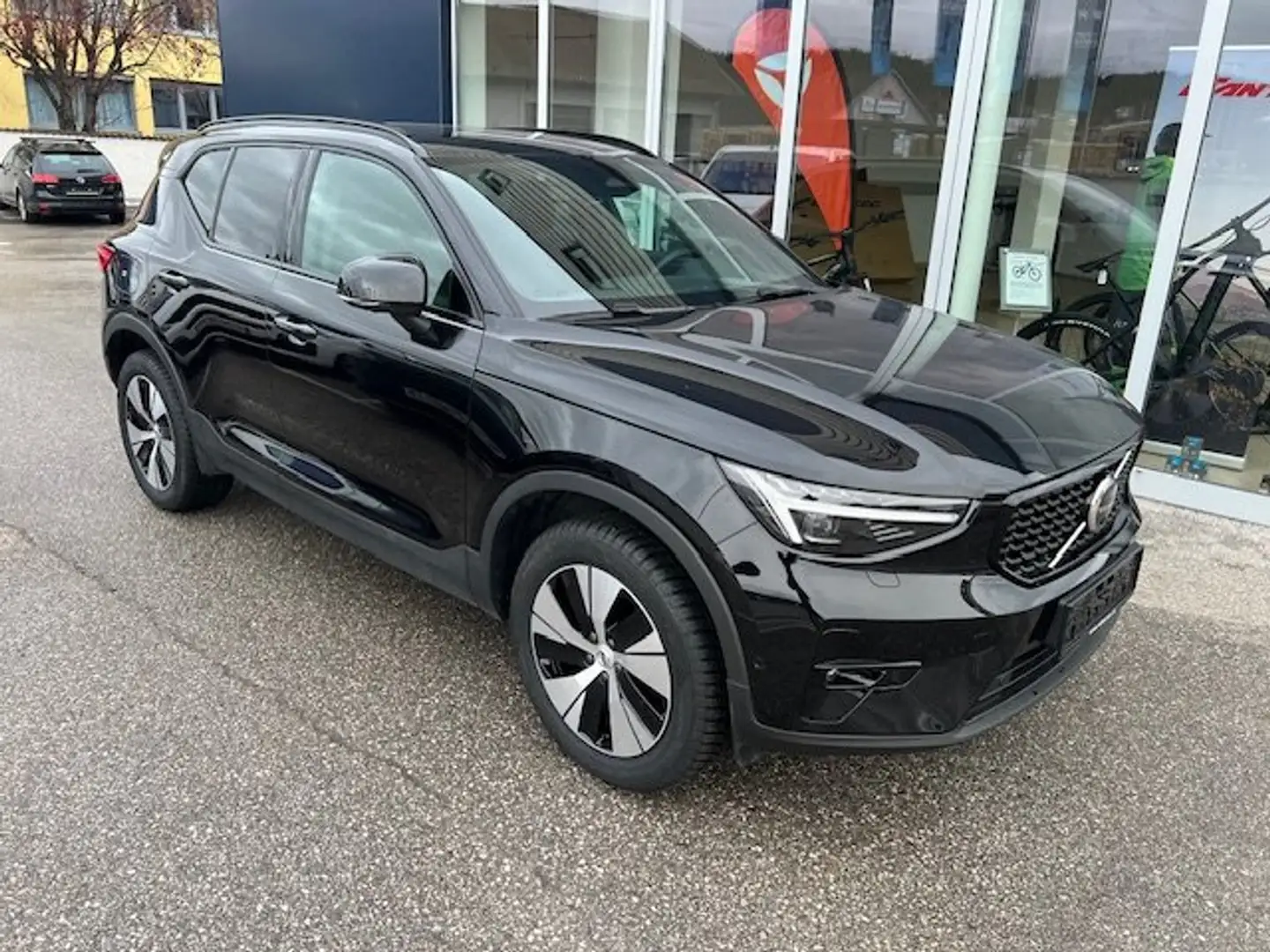 Volvo XC40 Plus Dark 2WD *20.500km*EZ 04/2025* Noir - 1