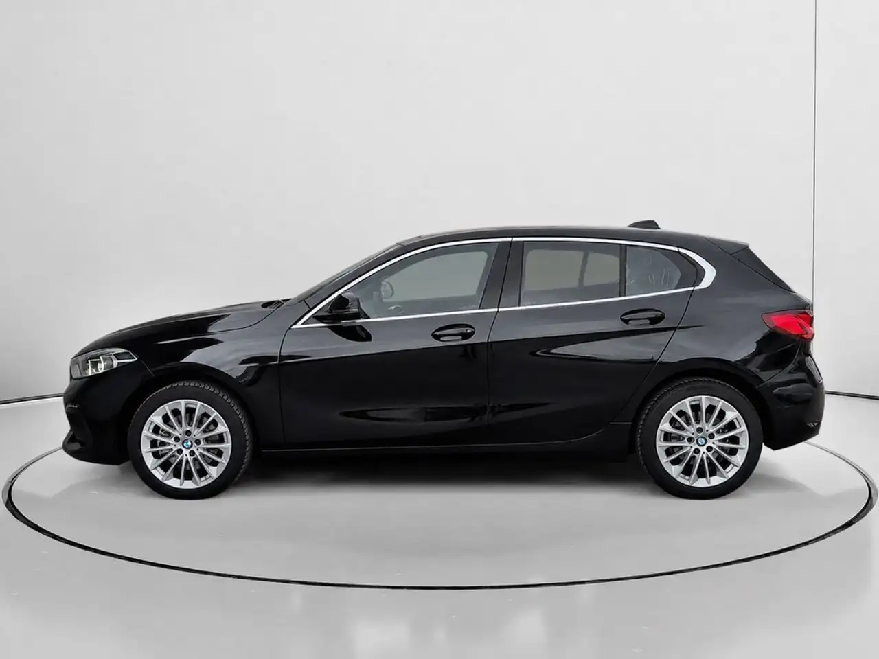 2023 BMW 118 118i, photograph 6
