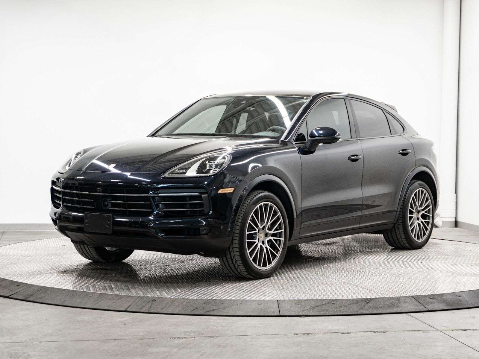 2023 Porsche Cayenne Platinum Edition