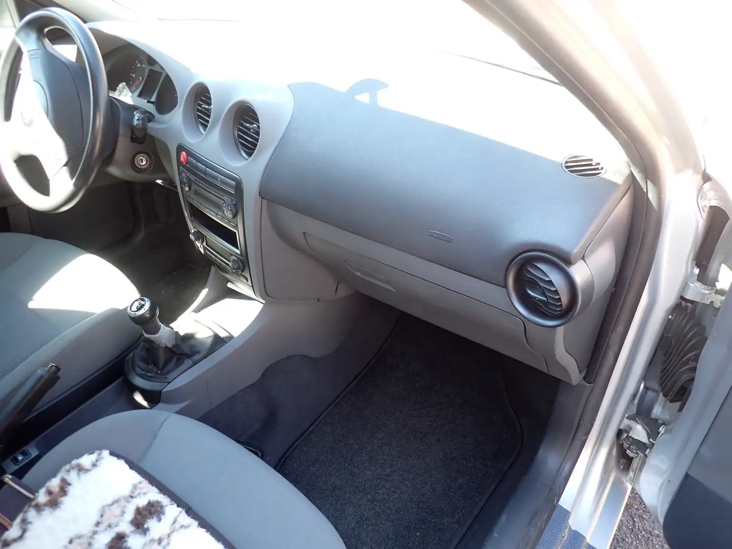 SEAT Cordoba Cordoba 1.9 TDISport Silver - 2