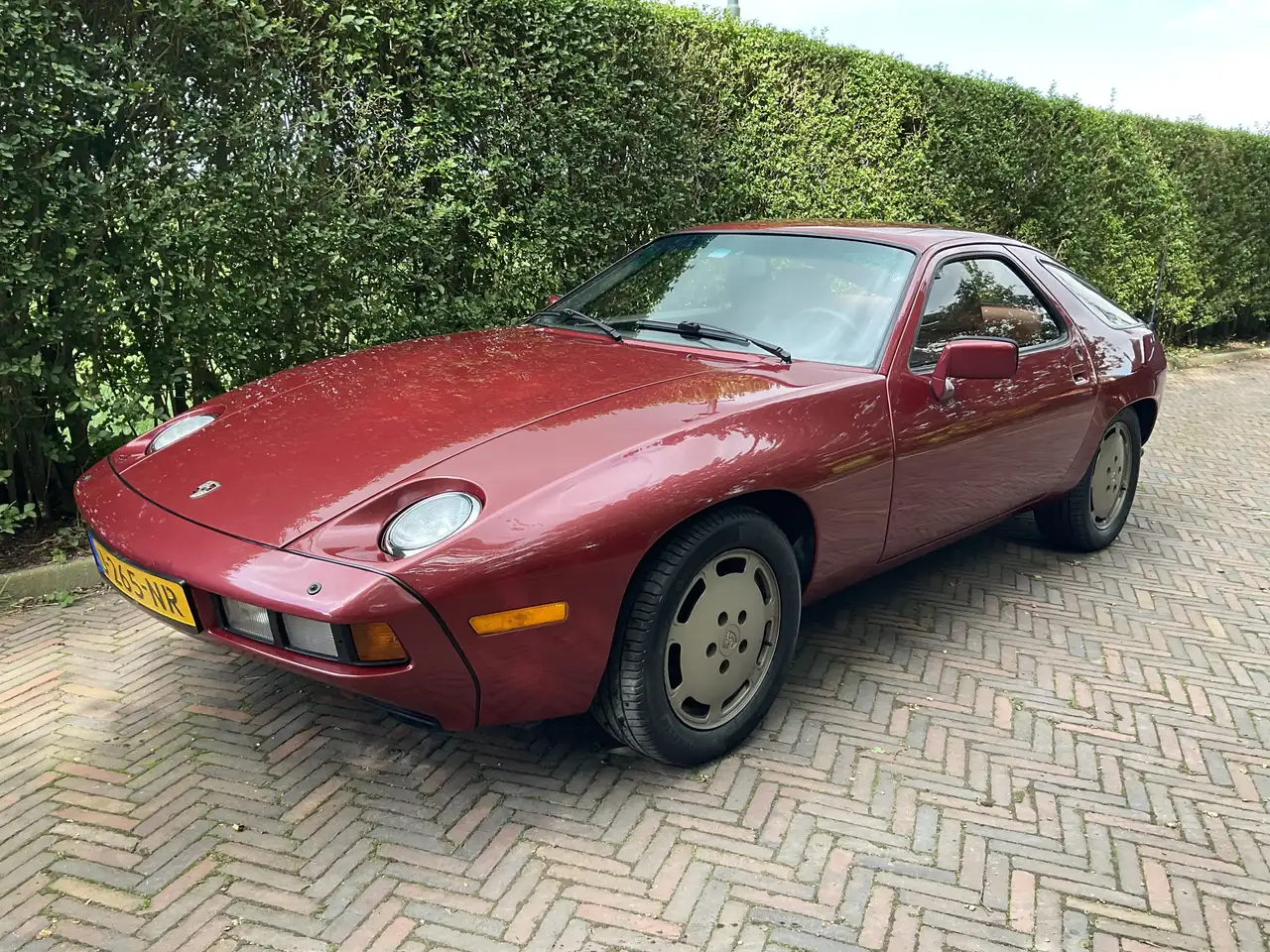 Porsche 928 4.7 S Coupé, foto 2