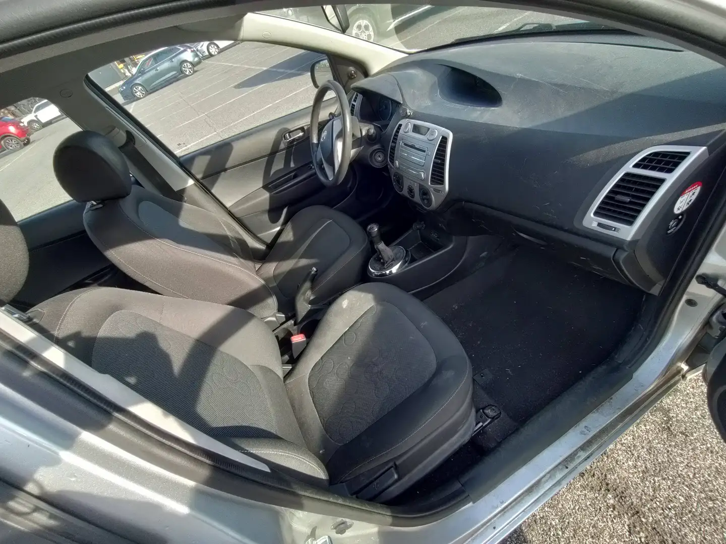 Hyundai i20 i20 1.2 Comfort Argent - 2