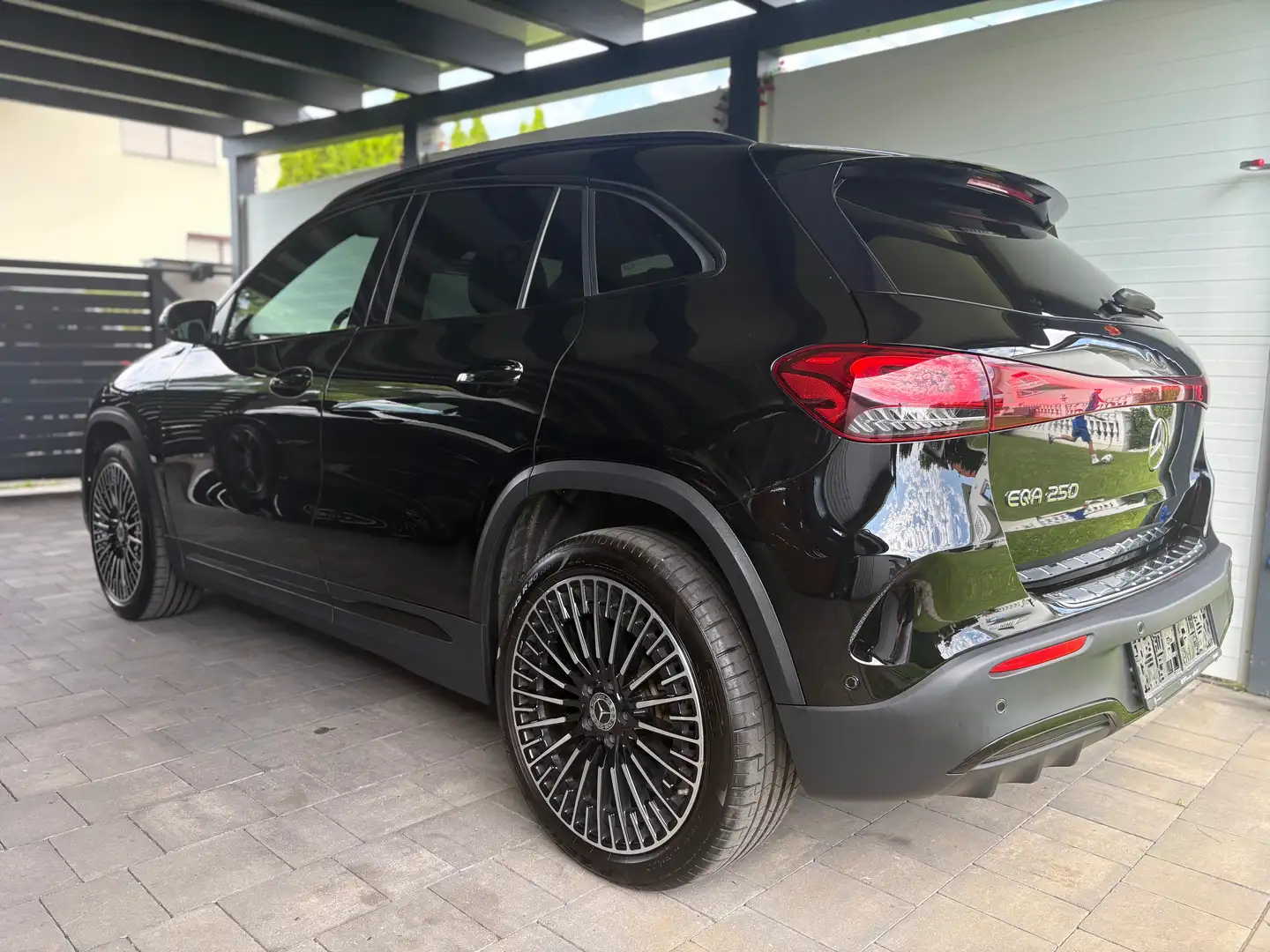 Mercedes-Benz EQA 250 EQA 250 66,5kWh Aut. Schwarz - 2