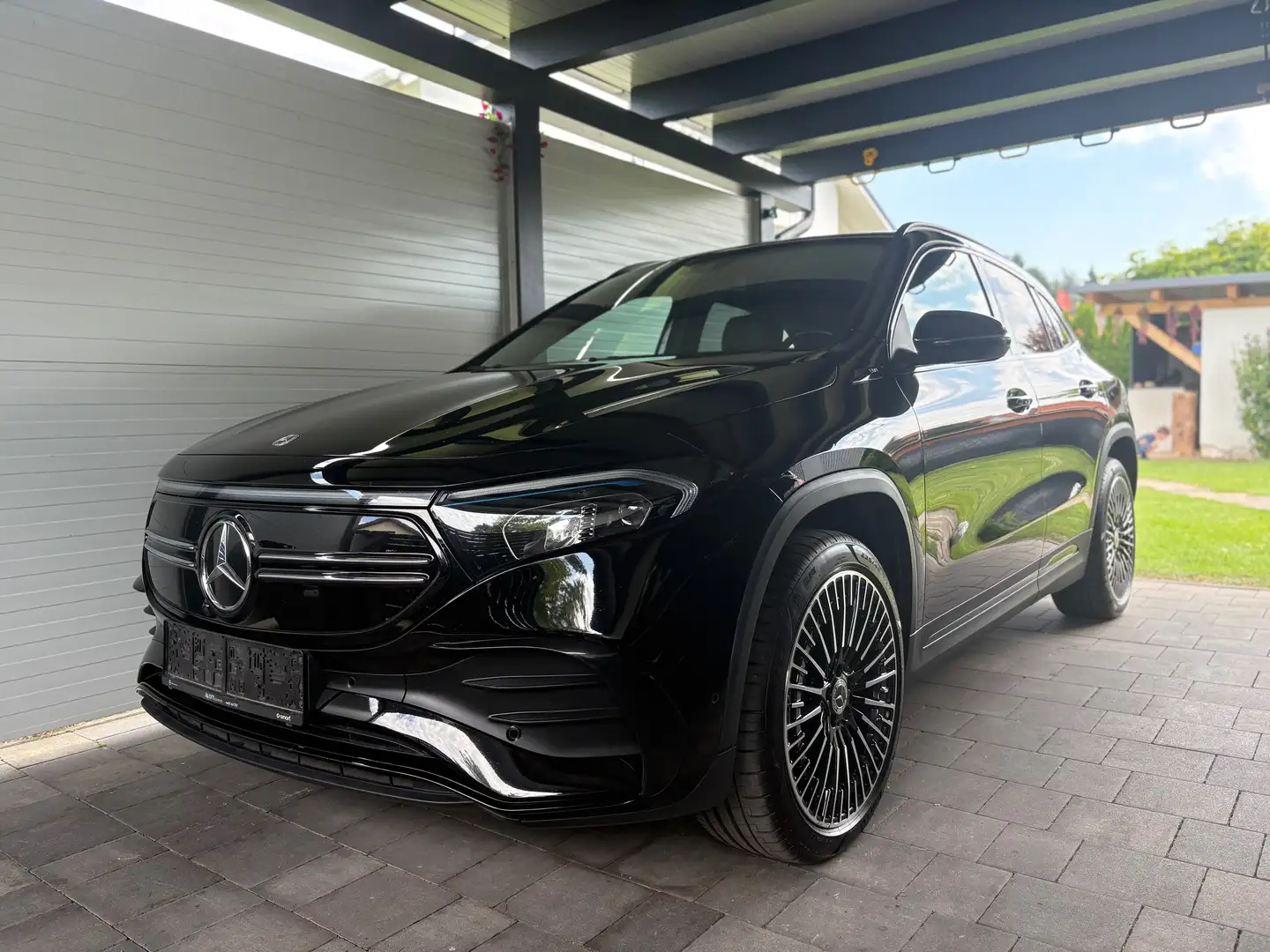 Mercedes-Benz EQA 250 EQA 250 66,5kWh Aut. Schwarz - 1