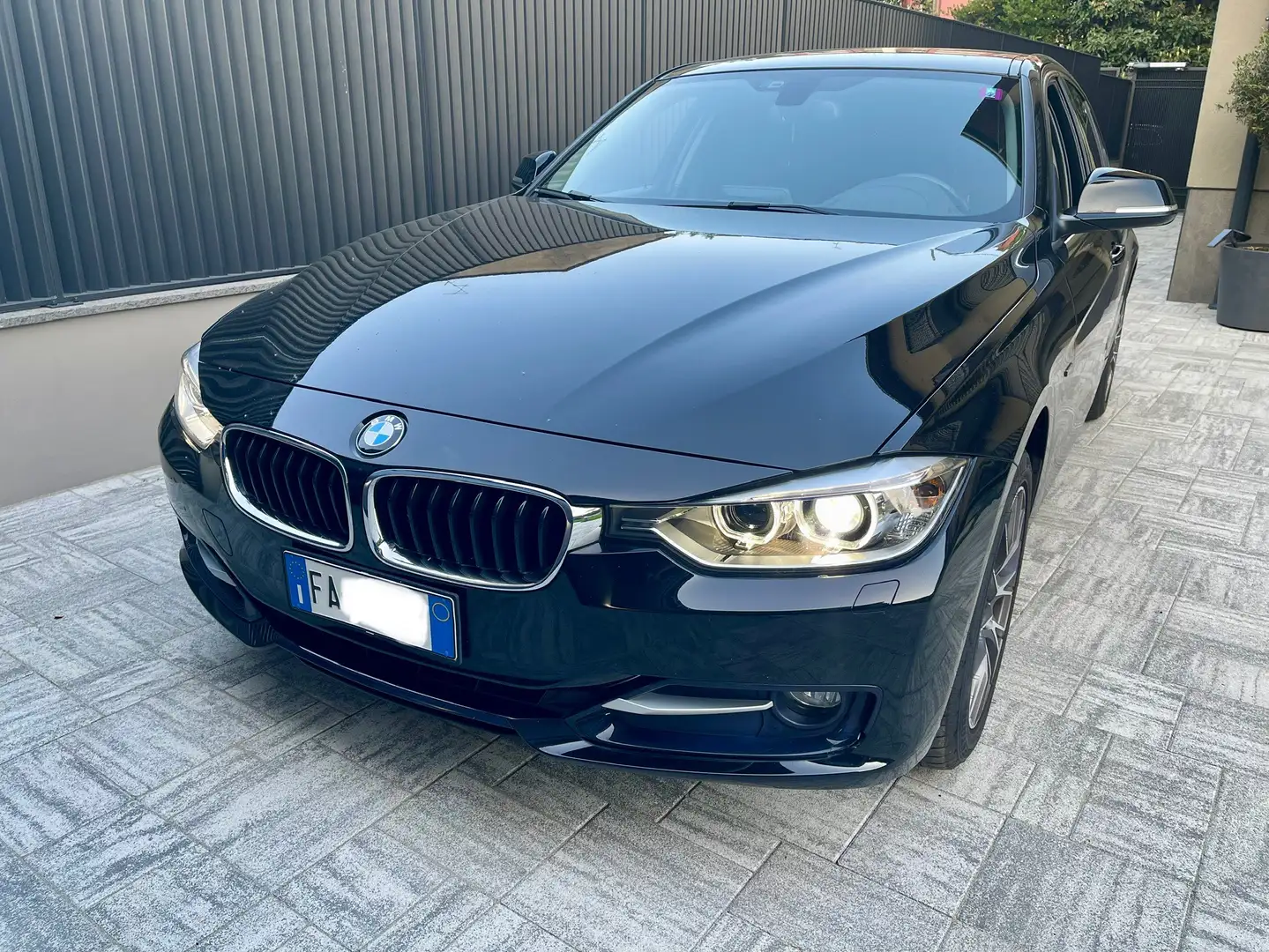 BMW 320 320d xdrive sport - 2