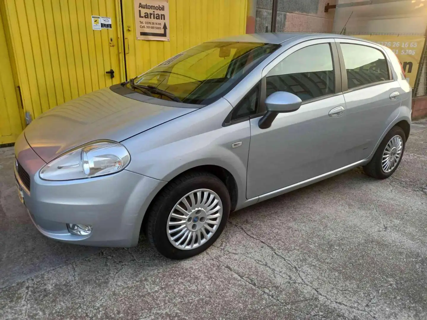 Fiat Grande Punto 1.4 5 porte Dynamic ok neopatentati Grigio - 1