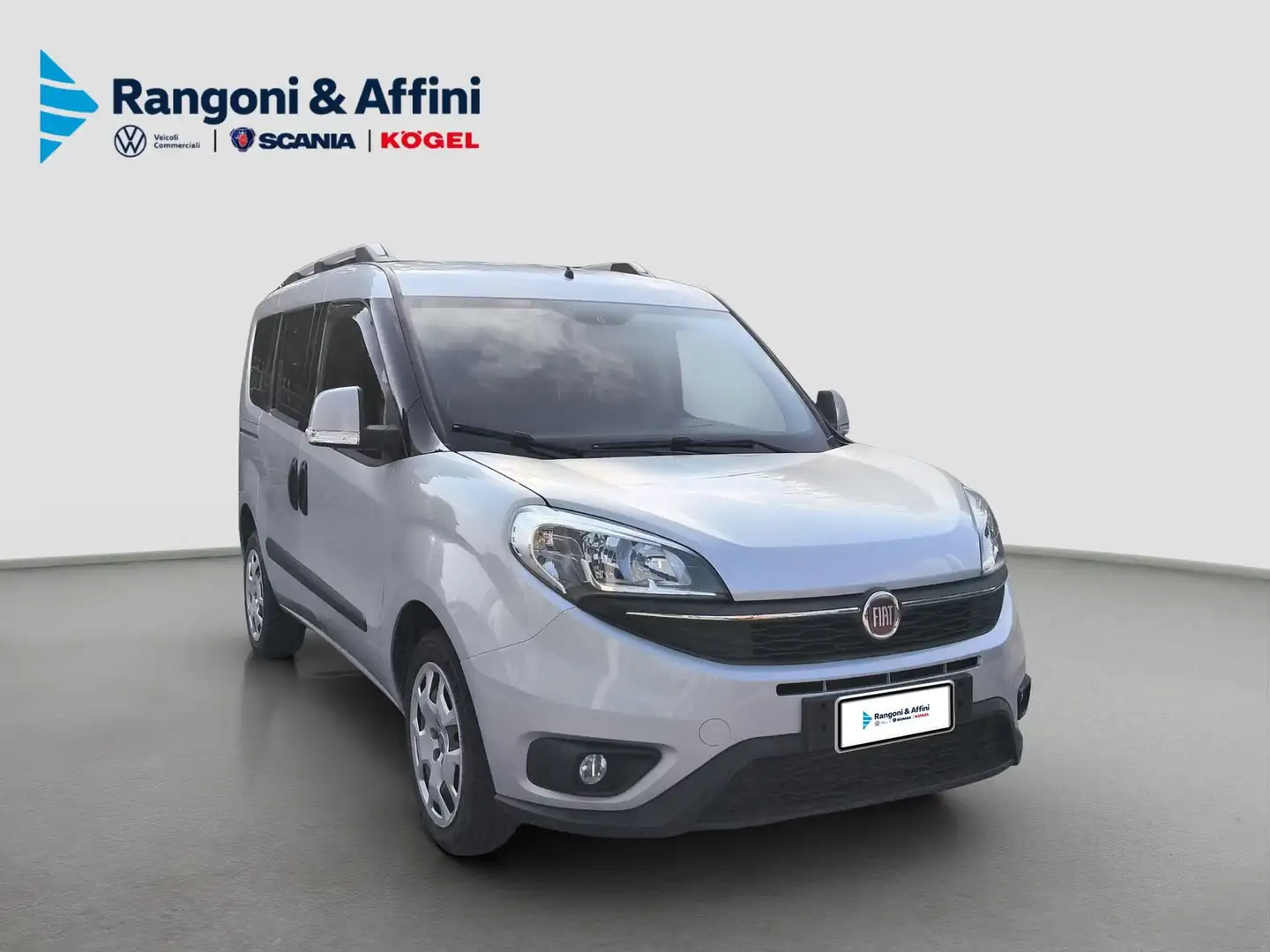Fiat Doblo 1.6 MJT 16V 120CV Easy Grau - 1