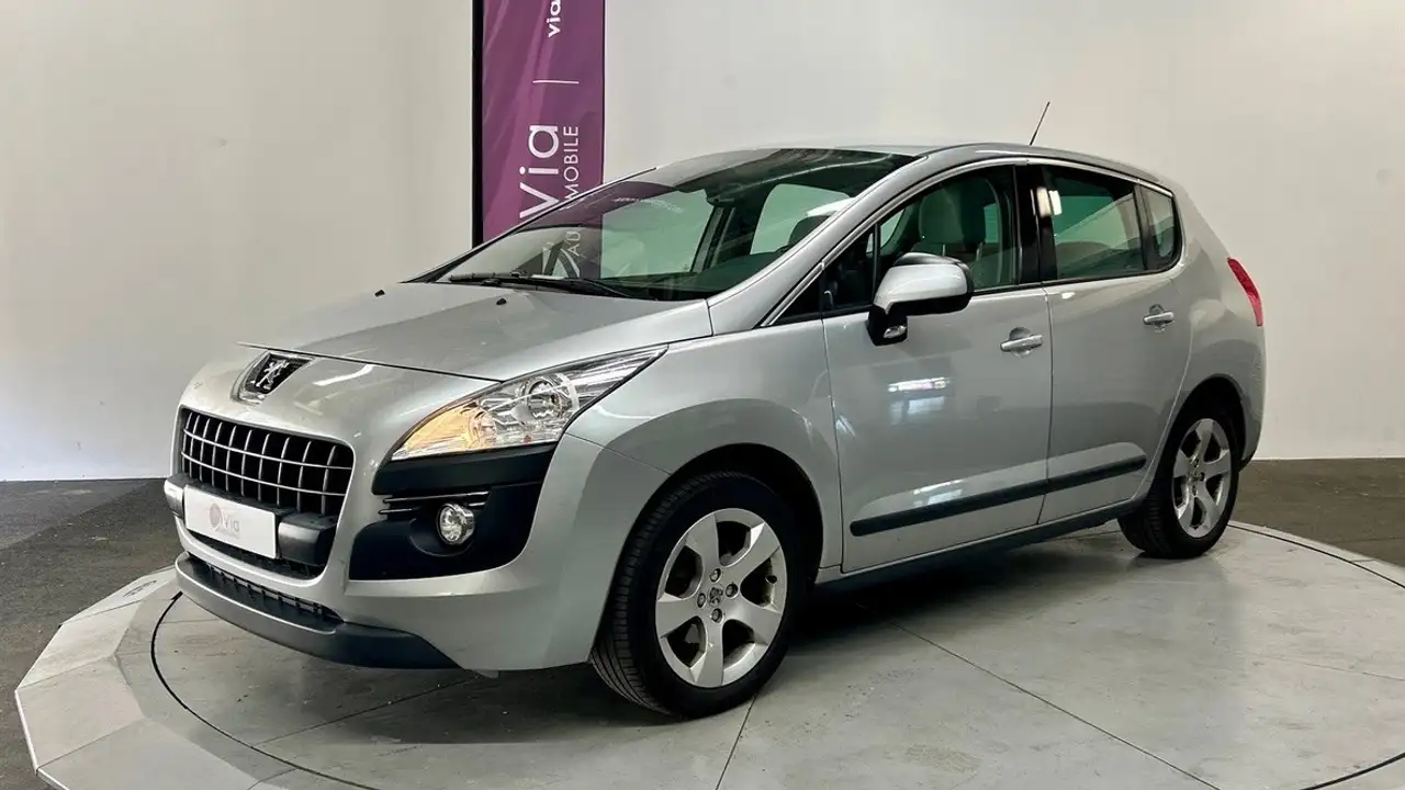 Peugeot 3008 1.6 HDi 16V 112ch FAP Feline