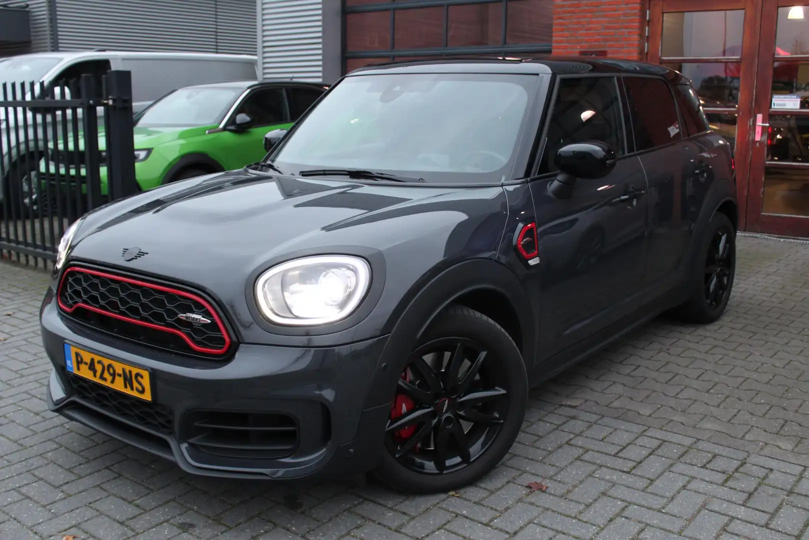 MINI John Cooper Works Countryman 2.0 JCW ALL4 Chili | 306PK | Vol Opties | PPFfolie Grijs - 1