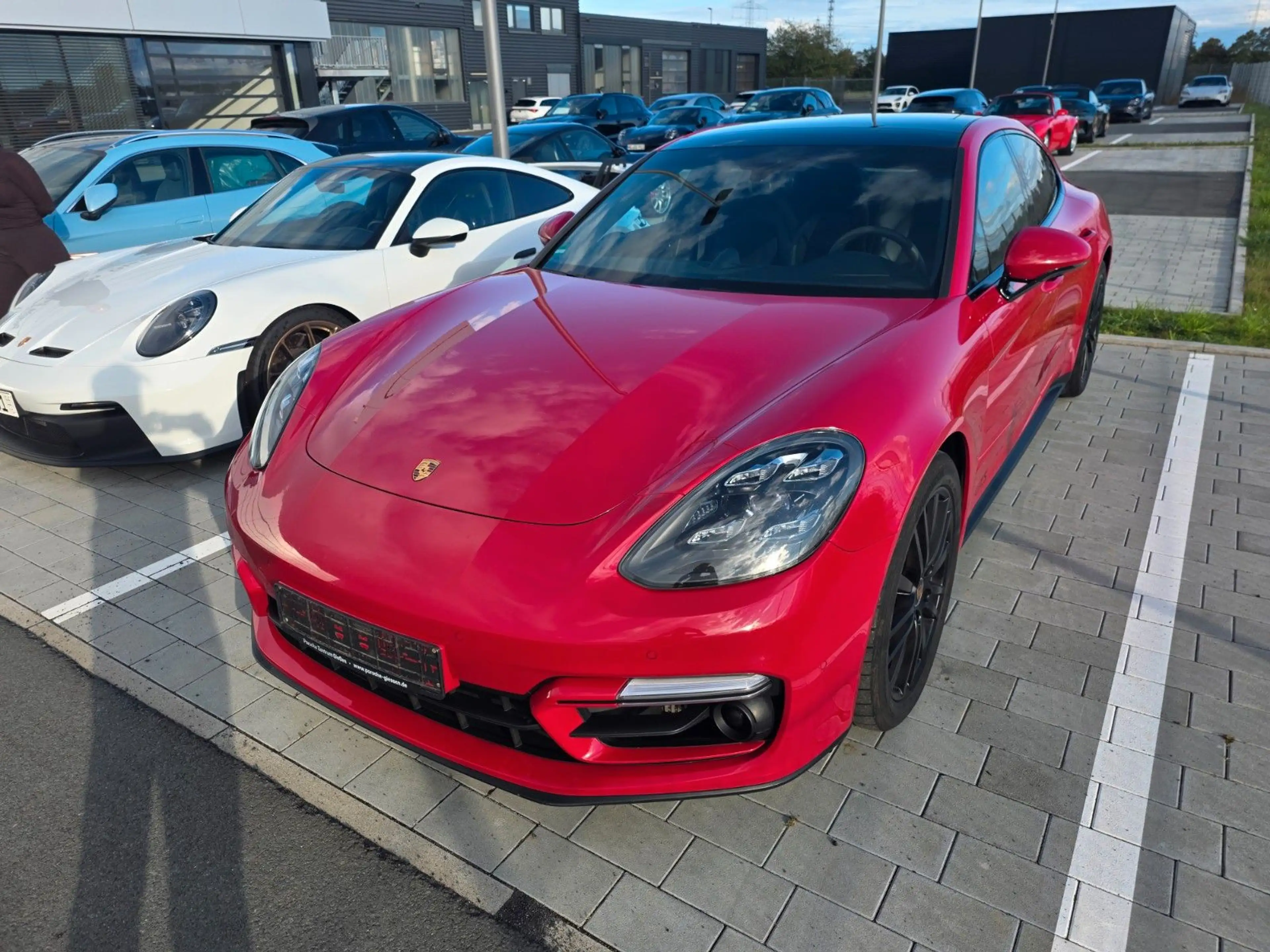 Porsche Panamera GTS *Approved/Pano/360°/ACC/1.Hand* — photo 3