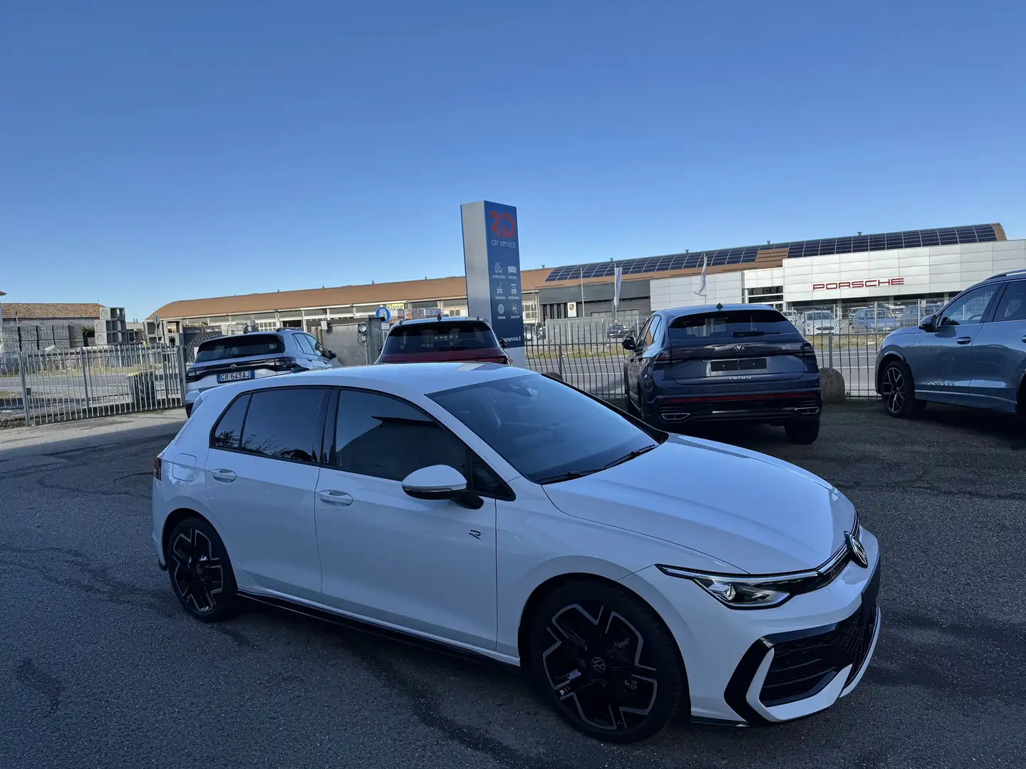 Volkswagen Golf 1.5 etsi R-Line Plus 150cv dsg/NO VINCOLI/PRONTA Bianco - 1