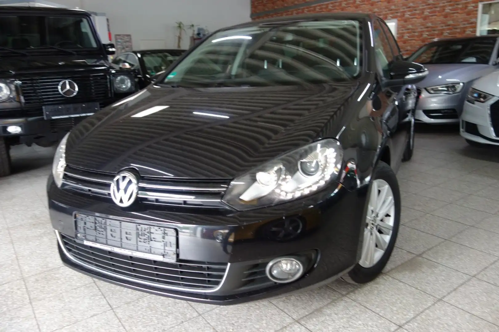 Volkswagen Golf VI Style-1.6TDI-DSG-Navi-Xenon-SHZ-Tempomat Nero - 1