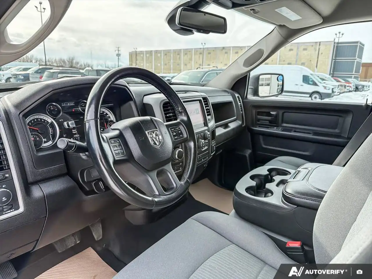 RAM 1500 снимка RAM 1500