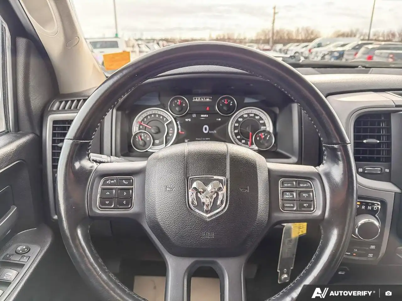 RAM 1500 снимка RAM 1500