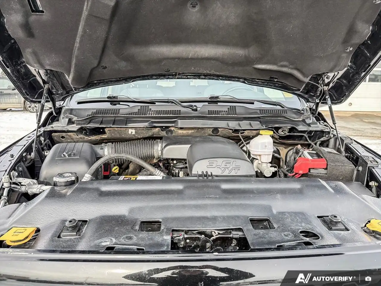 RAM 1500 снимка RAM 1500