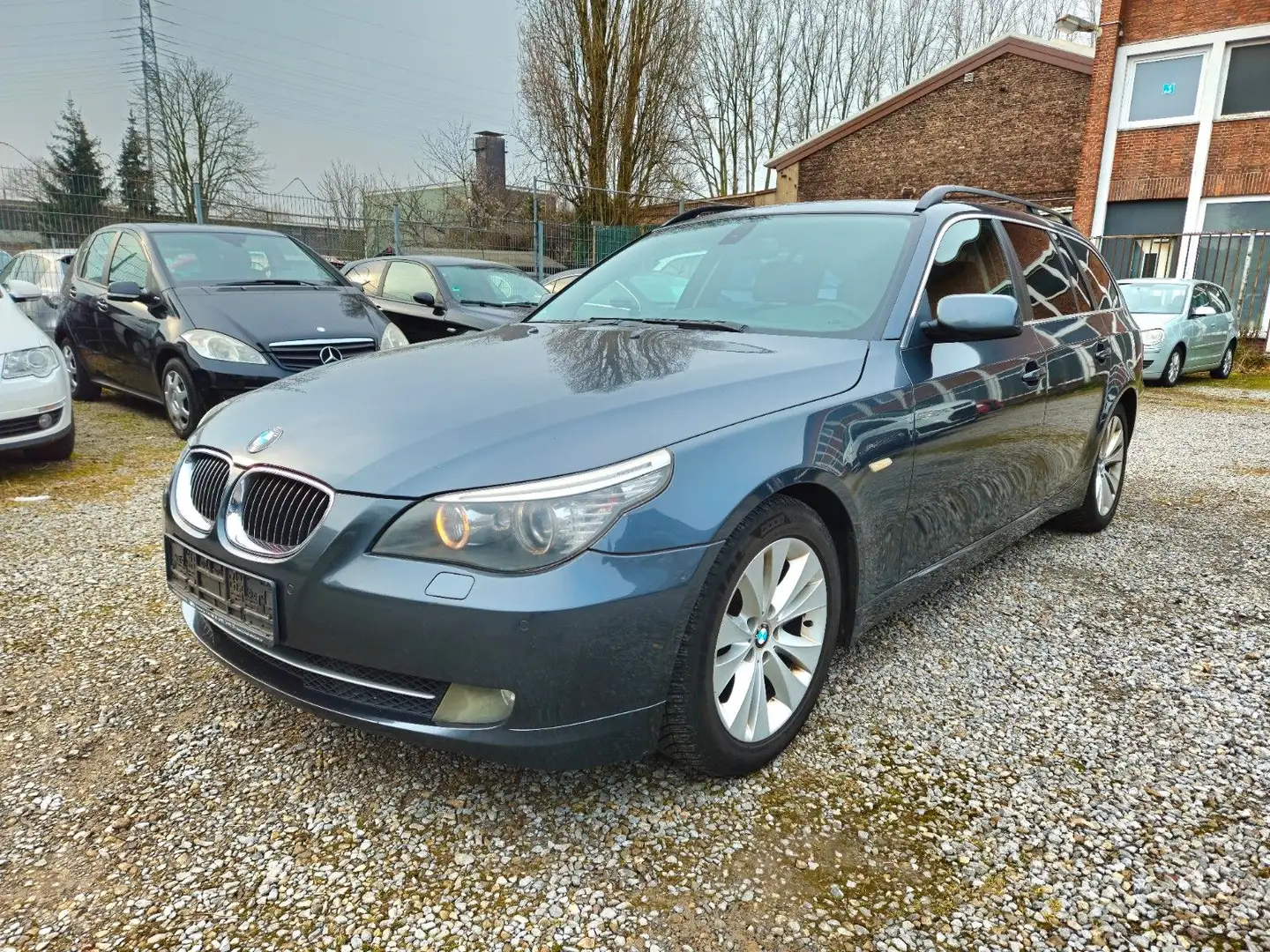 BMW 525 d  Touring /Automatik/Leder/Navi/PDC Grau - 1