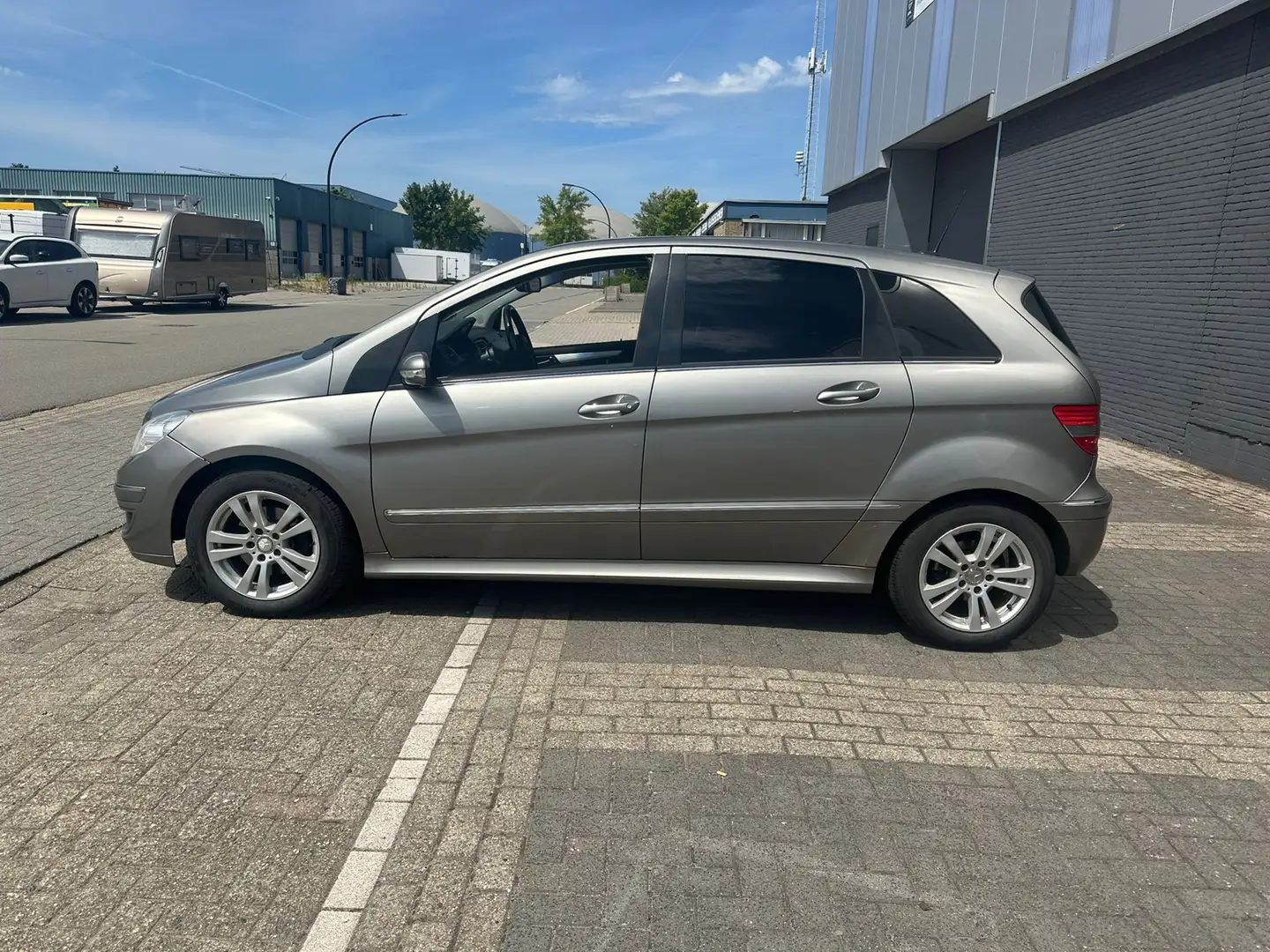 Mercedes-Benz B 200 Grijs - 2