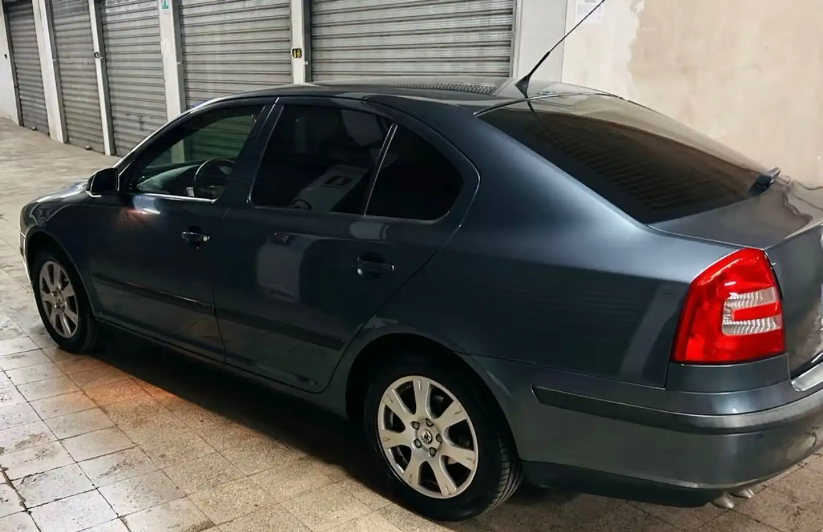 Skoda Octavia Octavia II 2004 Berlina1.9 tdi Ambiente Grigio - 1