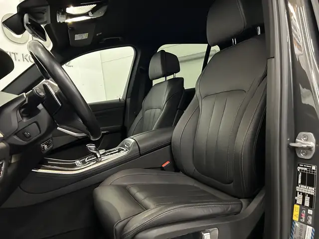 BMW X5 view 15