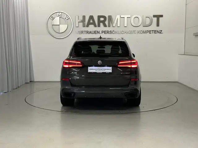 BMW X5 view 5