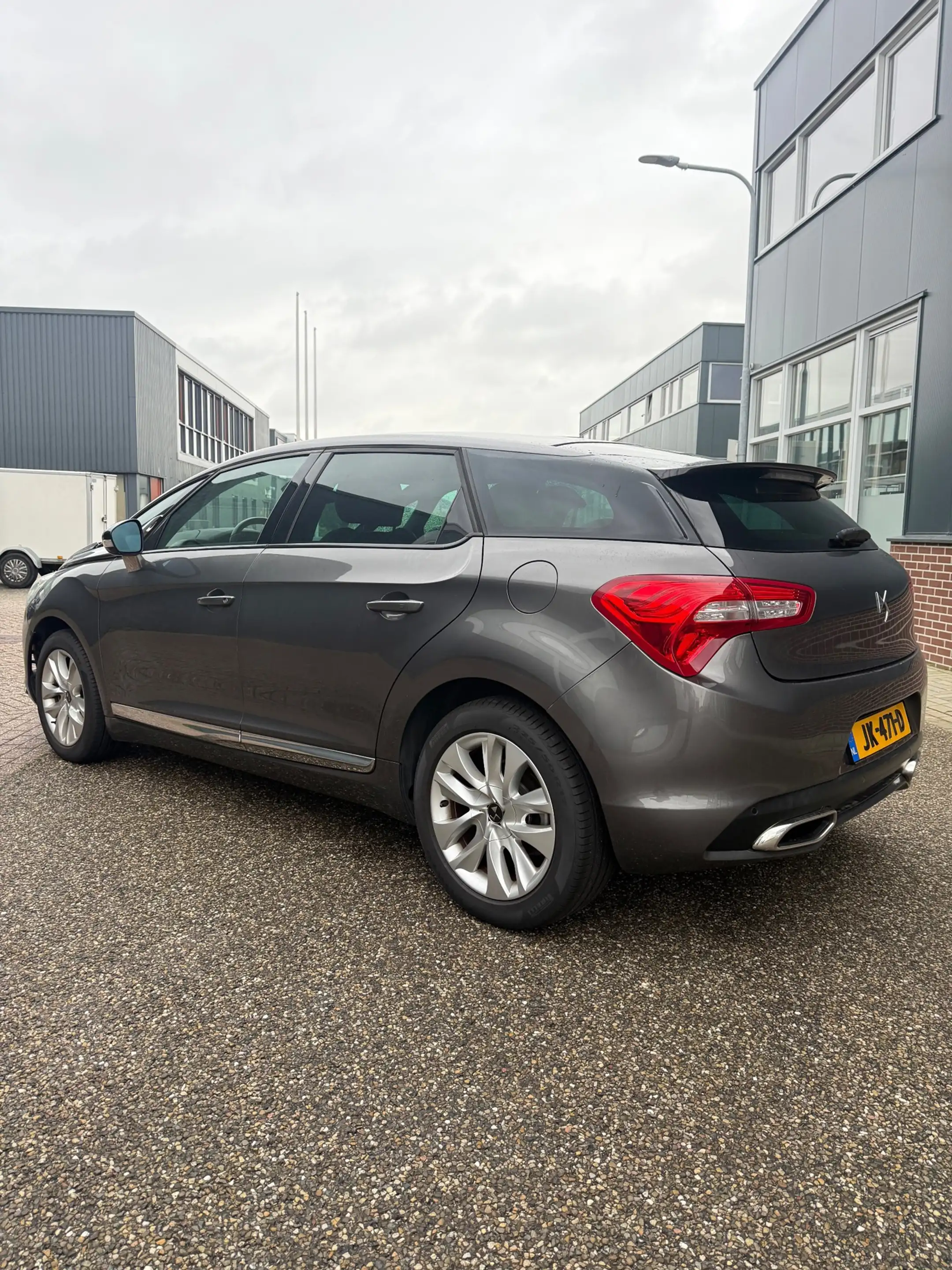 DS Automobiles DS 5 Executive | Autom. | APK | Pano | Camera | Head-Up — photo 4
