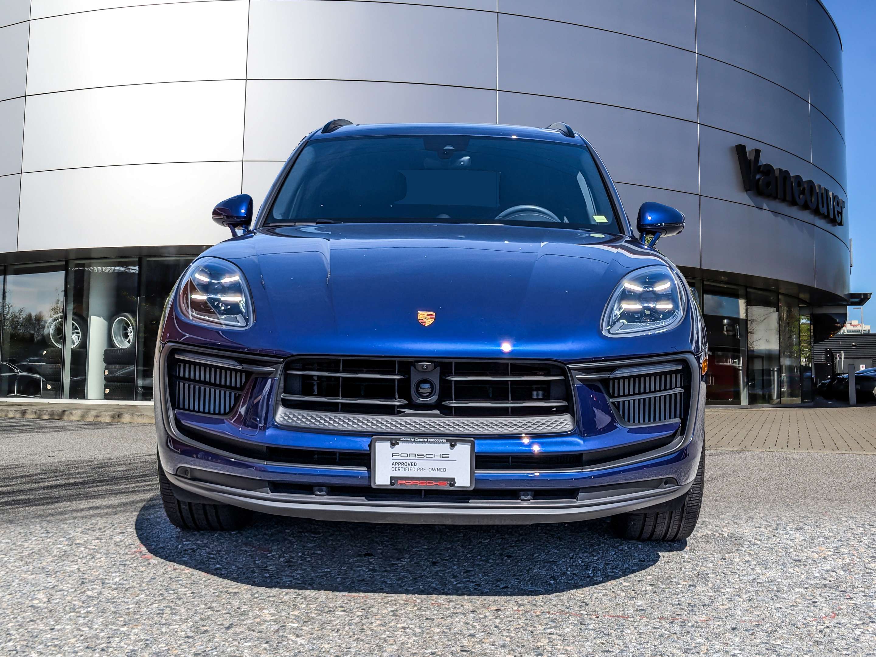 2024 Porsche Macan S AWD thumb 8