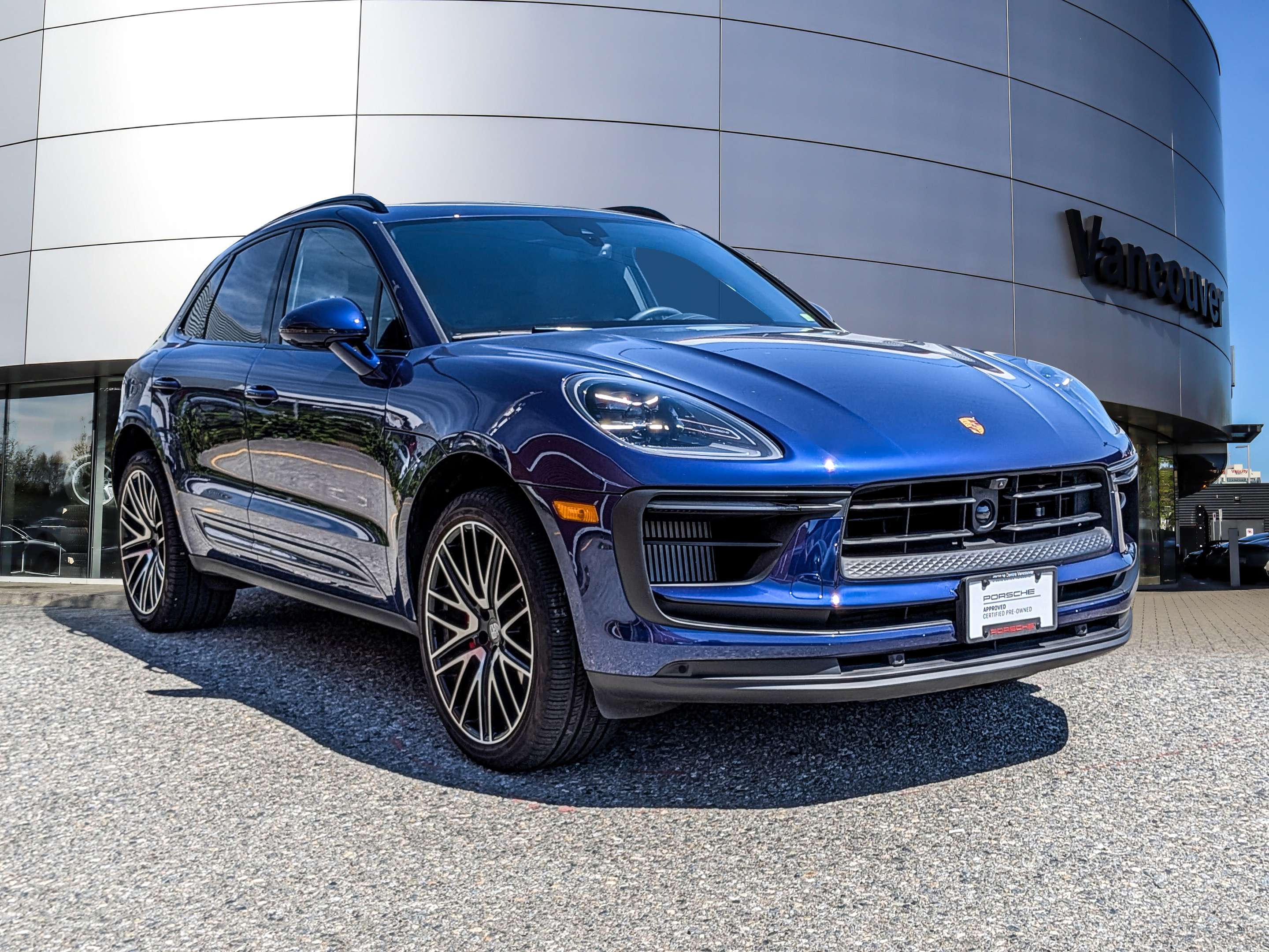 2024 Porsche Macan S AWD thumb 7