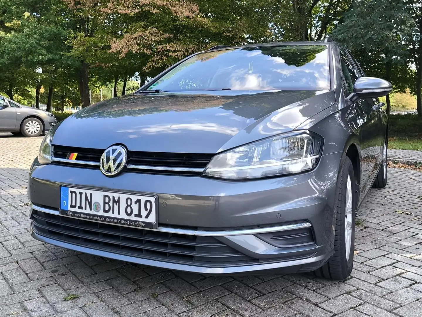 Volkswagen Golf Variant Golf Variant 1.6 TDI BlueMotion  AHK 1,6 TDI Grau - 1