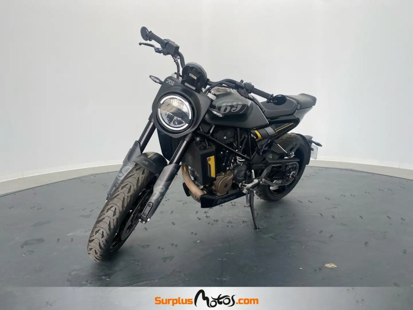 Husqvarna Svartpilen 701 Gris - 1