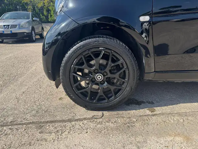 smart Fortwo view 12