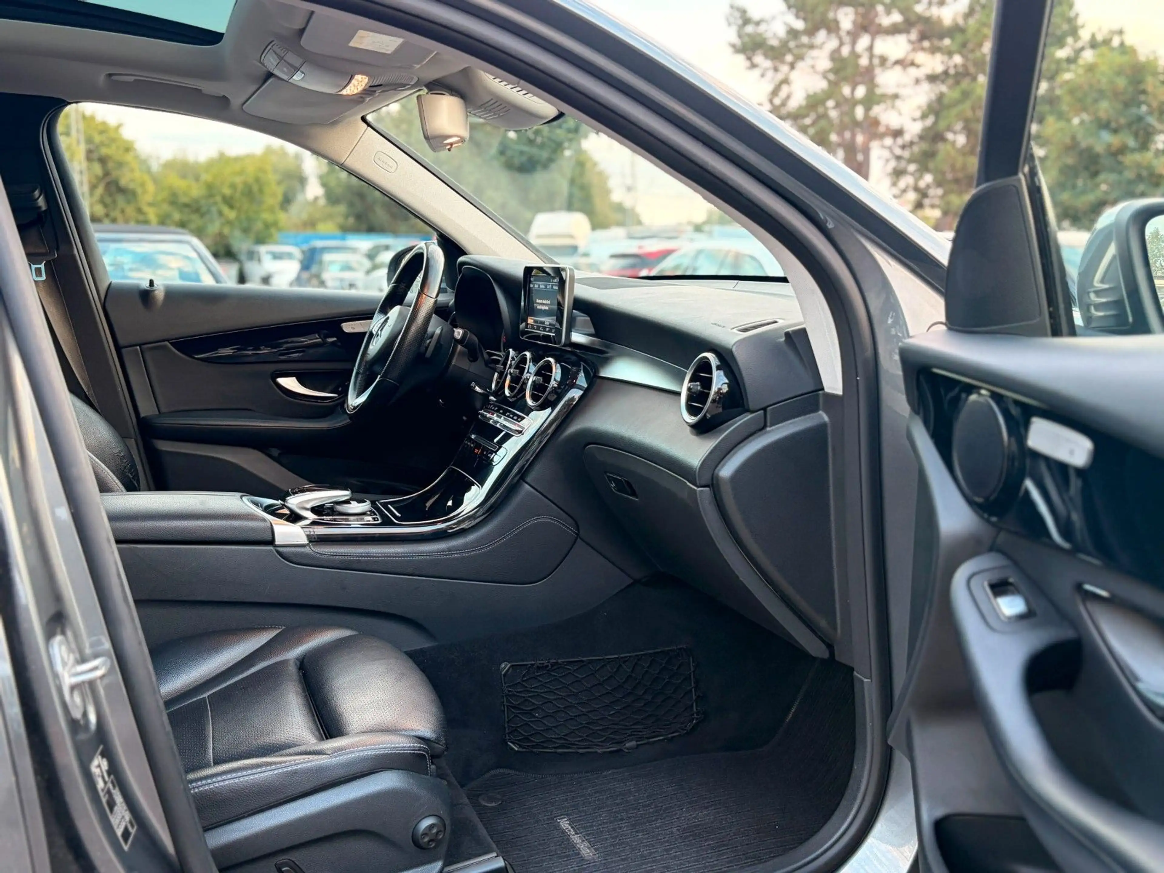 Mercedes-Benz GLC 220 d 4Matic |LED |Panorama |Leder — photo 11