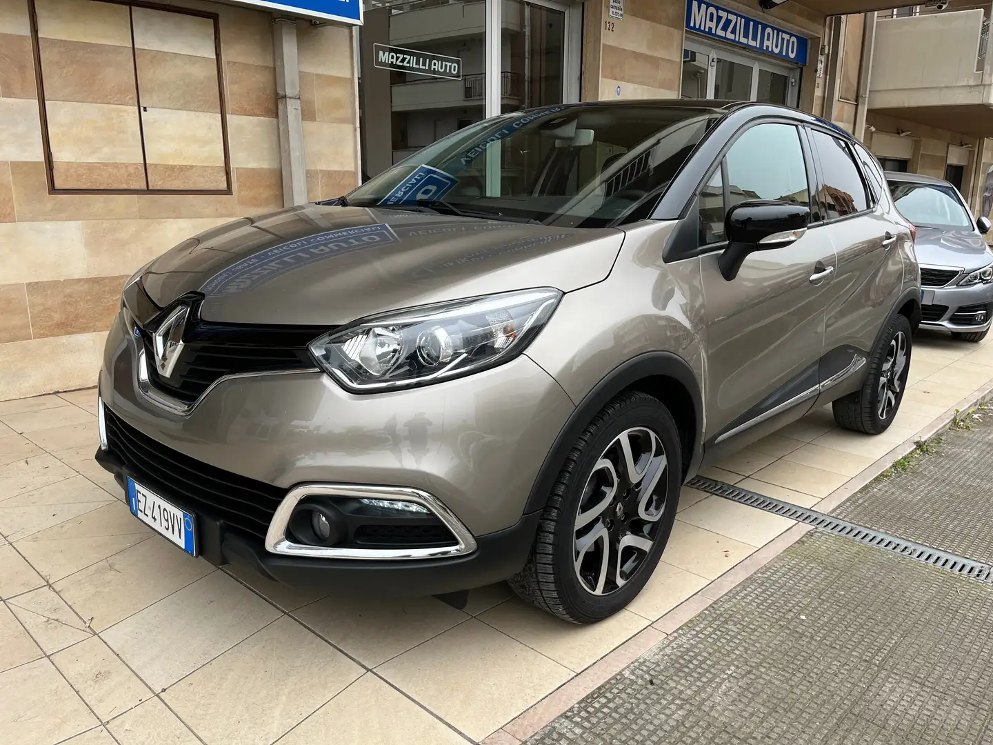 Renault Captur 1.5 dci energy R-Link OK NEOPATENTATI Grijs - 1