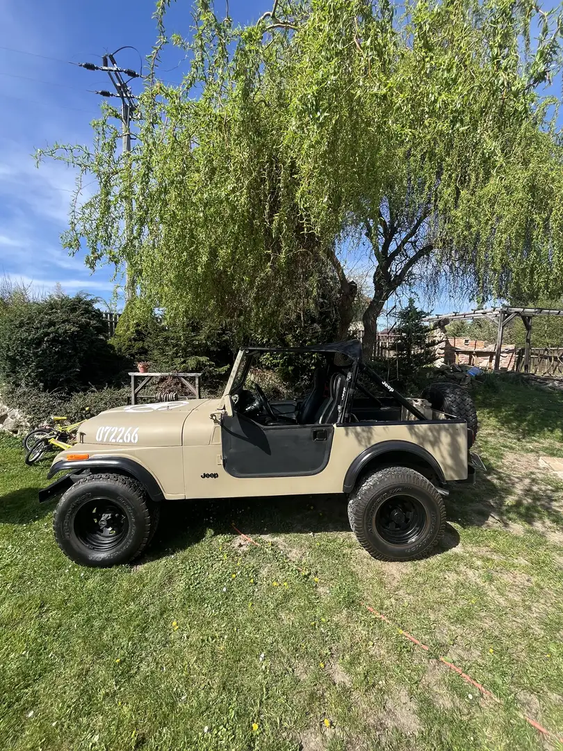 Jeep CJ-7 Brown - 1