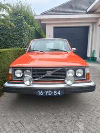 242 1975. 2.3 injectie. 4 traps automaat