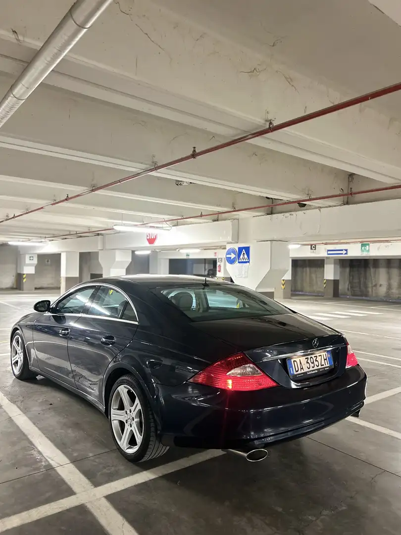 Mercedes-Benz CLS 320 cdi V6 - 2