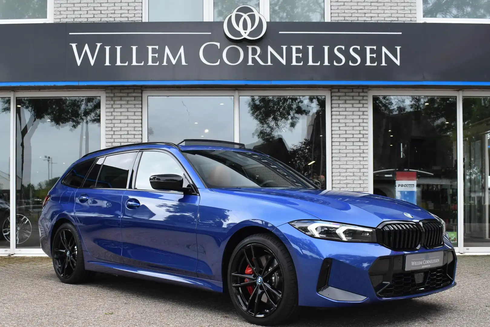 BMW 330 3-serie Touring 330e M-Sport Pro Pano ACC Elc Stoe Bleu - 1