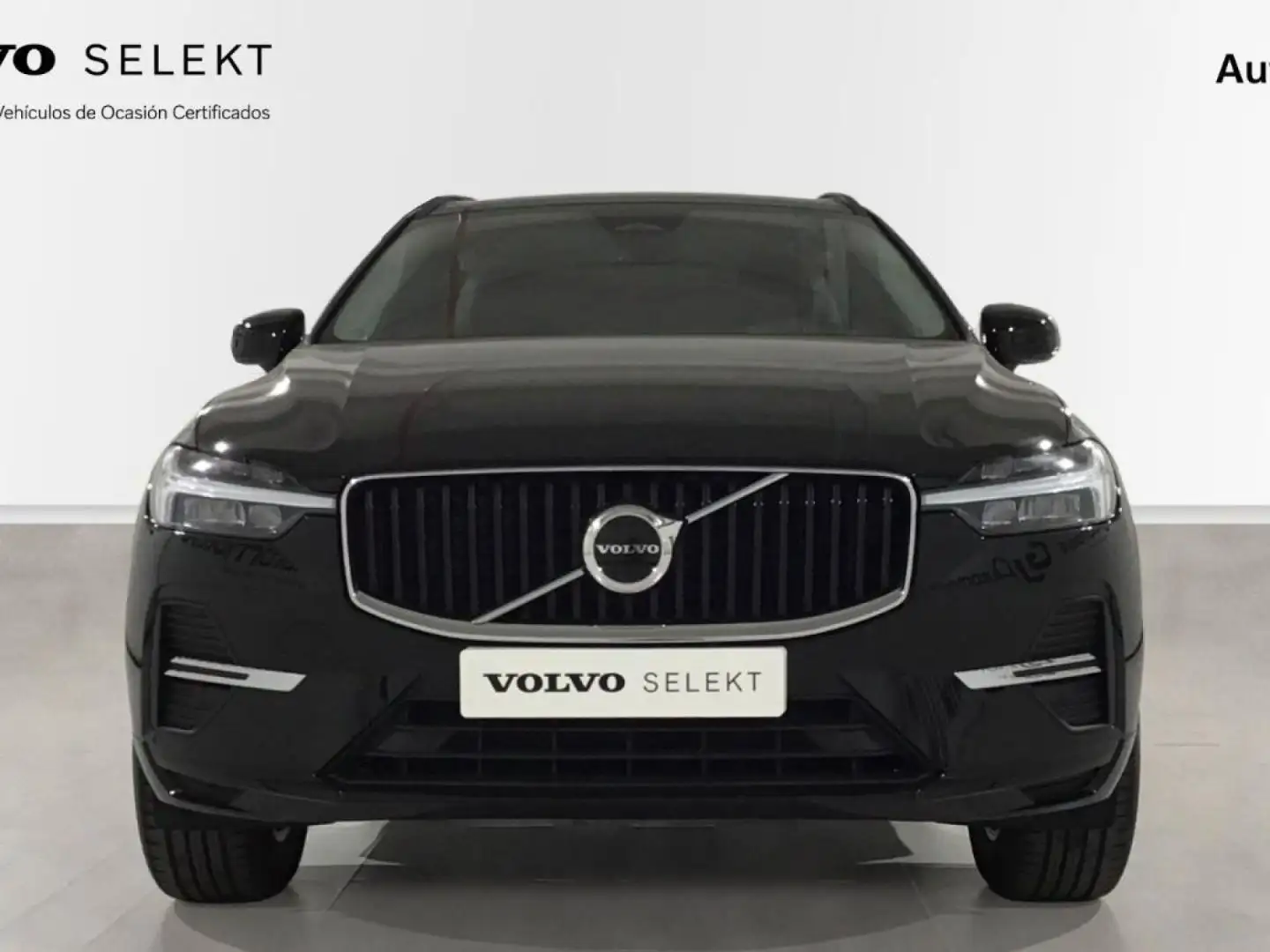 Volvo XC60 B4 Essential FWD Aut. Negro - 2