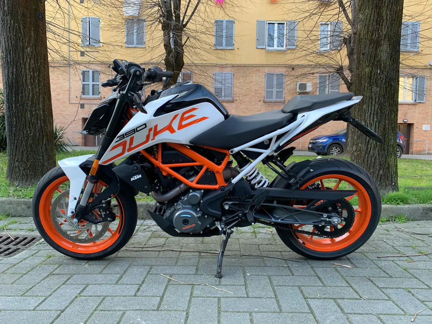 KTM 390 Duke Wit - 1