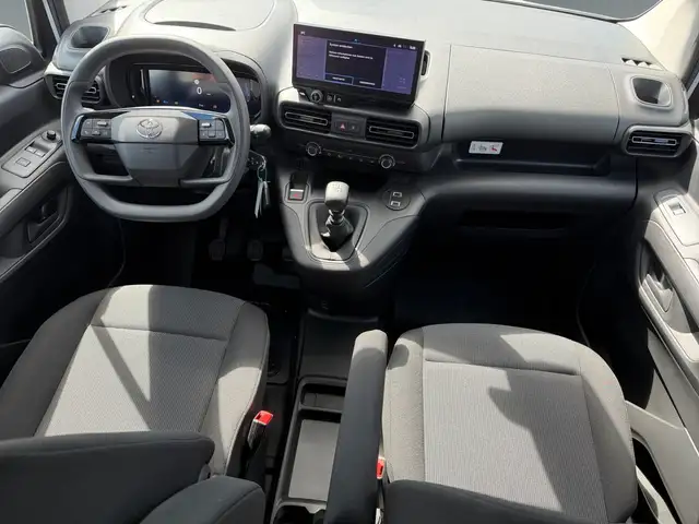 Toyota Proace City view 11
