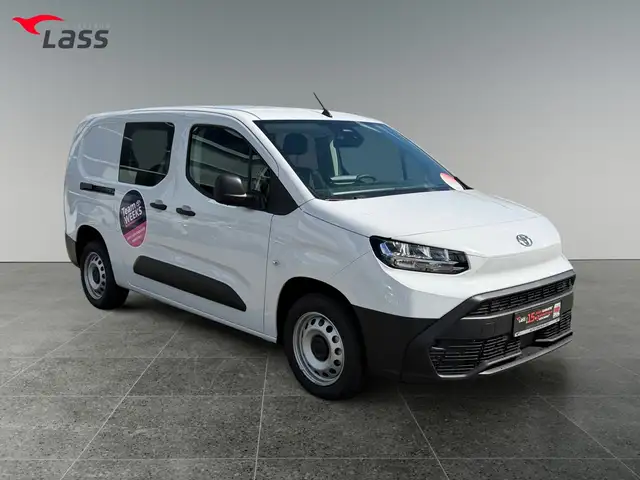 Toyota Proace City view 8