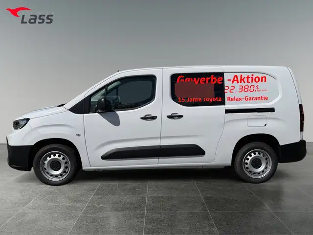 Toyota Proace City view 3
