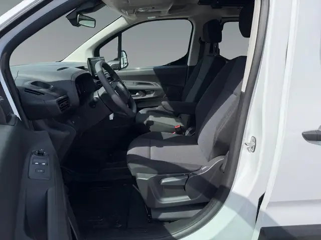 Toyota Proace City view 10
